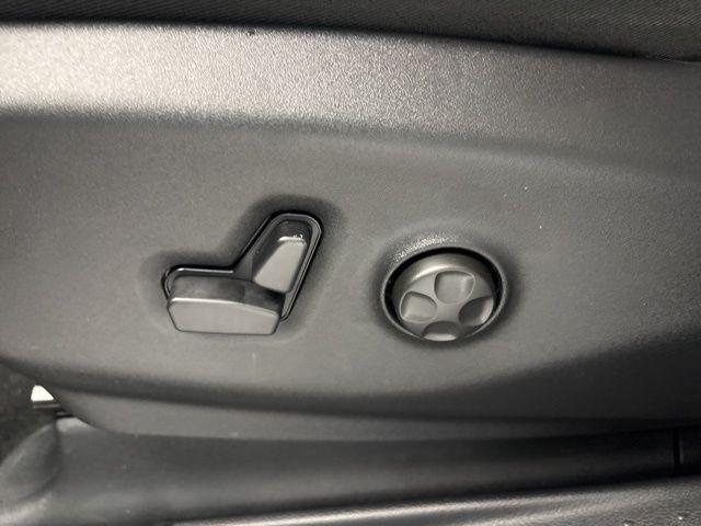 new 2026 Chrysler Pacifica car, priced at $46,126