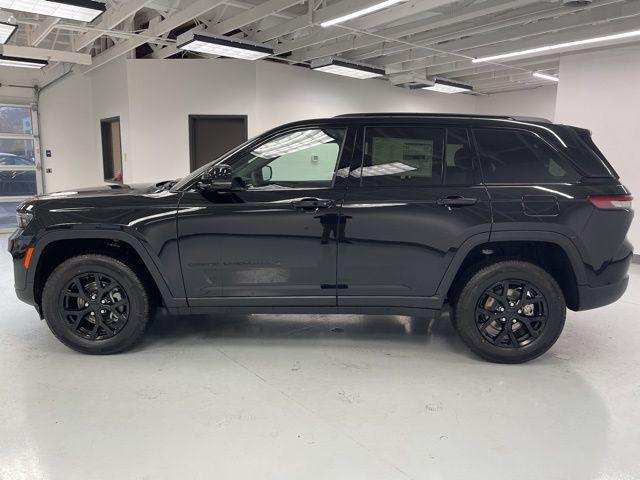 new 2025 Jeep Grand Cherokee car, priced at $40,858