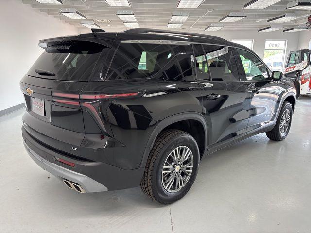 used 2024 Chevrolet Traverse car, priced at $39,000