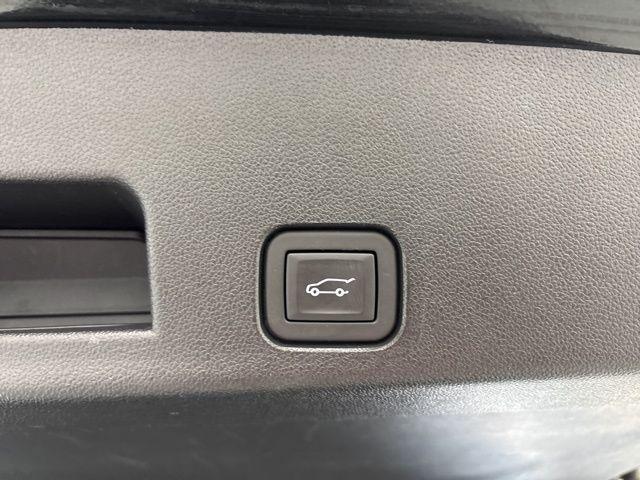 used 2024 Chevrolet Traverse car, priced at $39,000