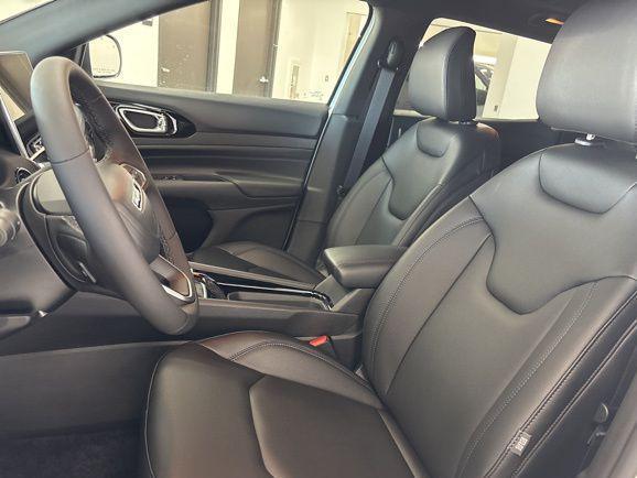 new 2025 Jeep Compass car, priced at $35,071