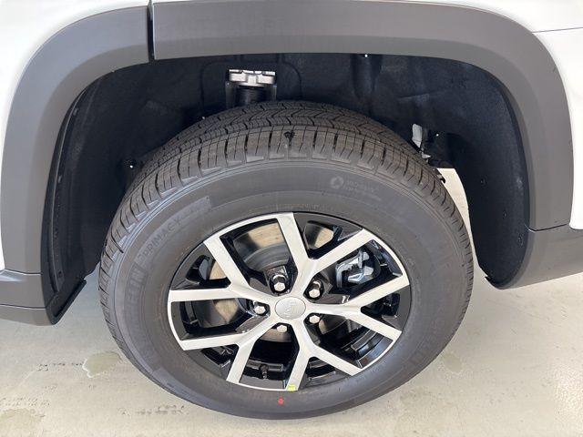 new 2025 Jeep Grand Cherokee L car, priced at $43,208