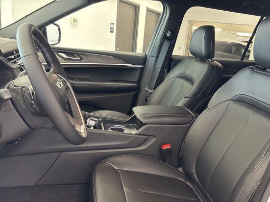 new 2025 Jeep Grand Cherokee L car, priced at $43,208