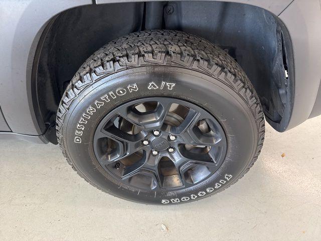 used 2022 Jeep Cherokee car, priced at $28,000