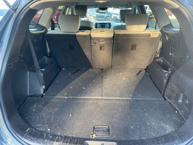 used 2015 Hyundai Santa Fe car, priced at $6,000