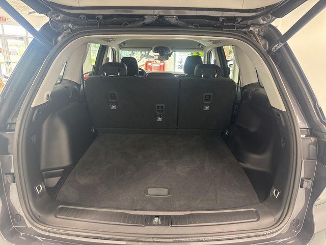 used 2022 Jeep Grand Cherokee car, priced at $27,000