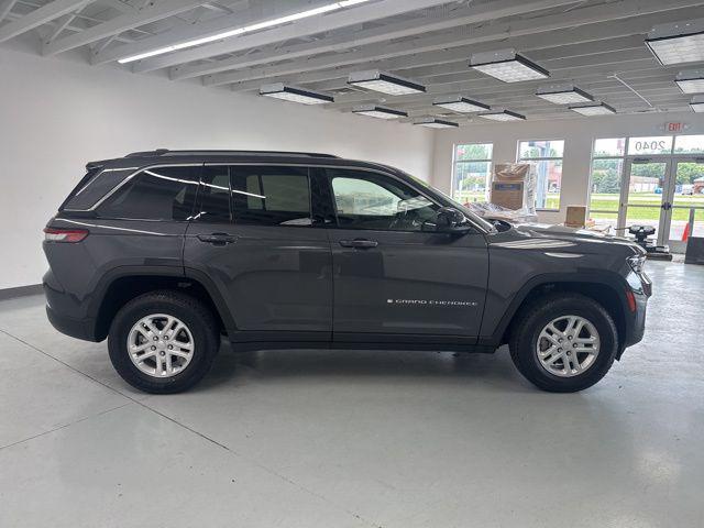 used 2022 Jeep Grand Cherokee car, priced at $27,000