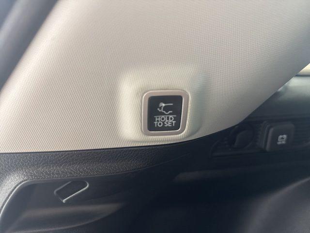 used 2022 Jeep Grand Cherokee car, priced at $27,000