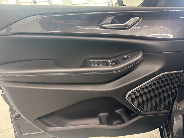 used 2022 Jeep Grand Cherokee car, priced at $27,000