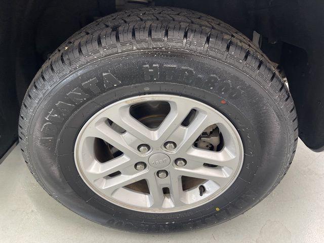 used 2024 Jeep Grand Cherokee car, priced at $26,500