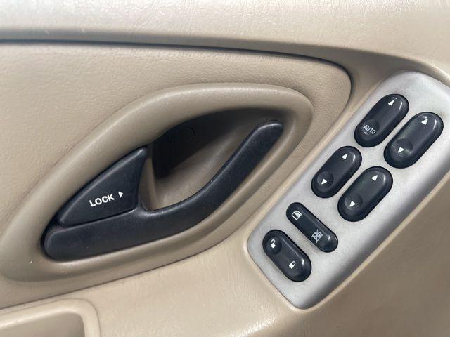 used 2006 Ford Escape car, priced at $4,000
