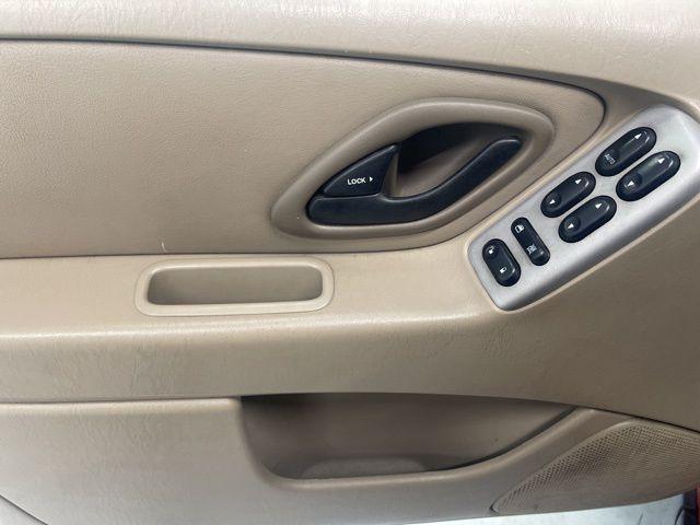 used 2006 Ford Escape car, priced at $4,000