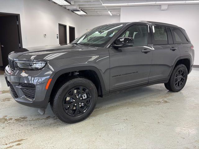 new 2025 Jeep Grand Cherokee car, priced at $41,658