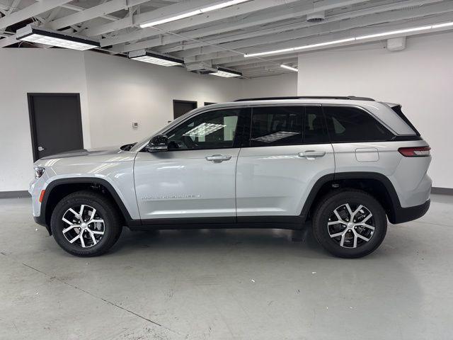 new 2025 Jeep Grand Cherokee car, priced at $47,726