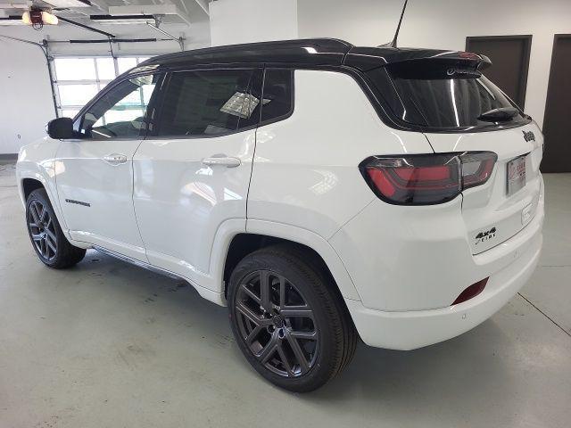new 2025 Jeep Compass car, priced at $33,412