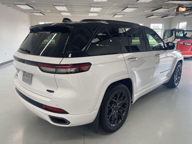 used 2025 Jeep Grand Cherokee car, priced at $54,000