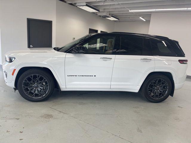 used 2025 Jeep Grand Cherokee car, priced at $54,000