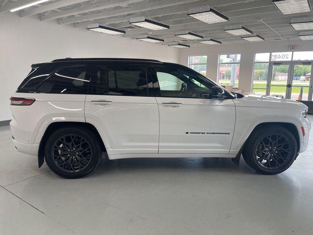 used 2025 Jeep Grand Cherokee car, priced at $54,000