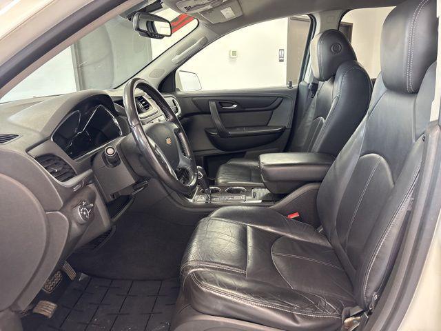 used 2015 Chevrolet Traverse car, priced at $6,000