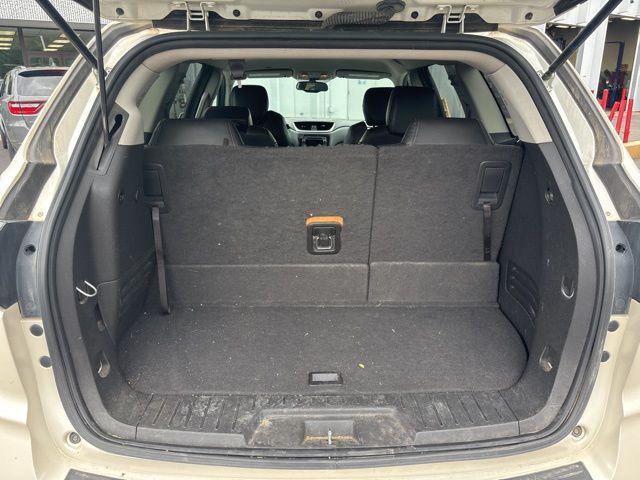 used 2015 Chevrolet Traverse car, priced at $6,000