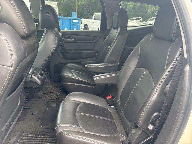 used 2015 Chevrolet Traverse car, priced at $6,000