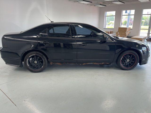 used 2007 Ford Fusion car, priced at $3,000