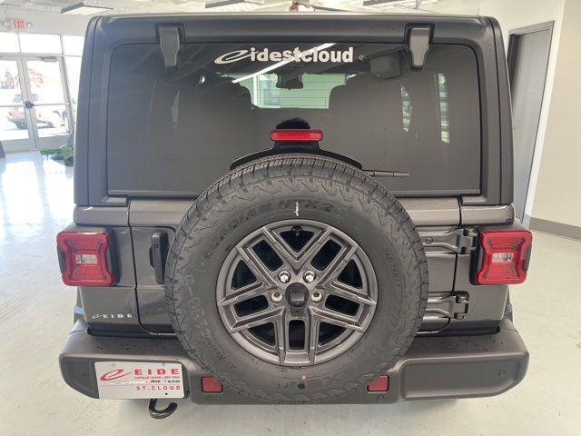 new 2025 Jeep Wrangler car, priced at $46,808