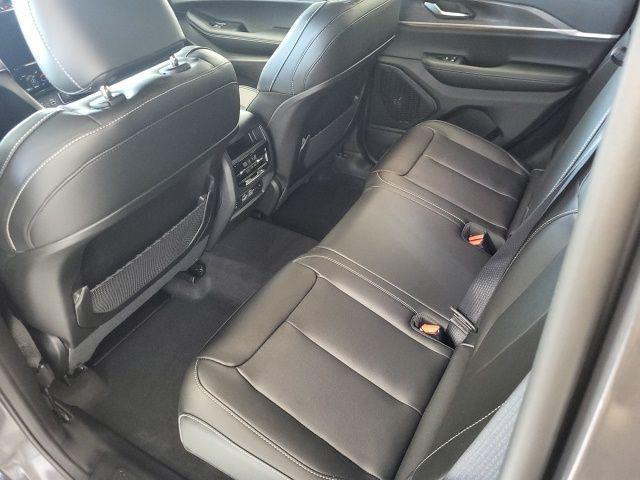 new 2025 Jeep Grand Cherokee car, priced at $44,881