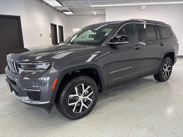 new 2025 Jeep Grand Cherokee L car, priced at $44,194