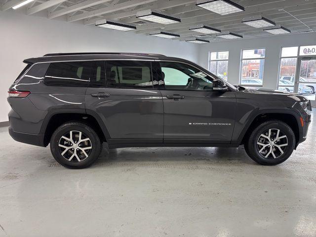 new 2025 Jeep Grand Cherokee L car, priced at $44,194