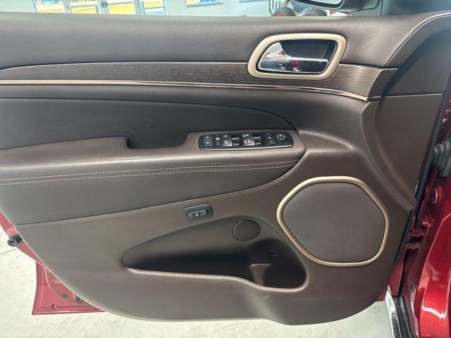 used 2014 Jeep Grand Cherokee car, priced at $17,500