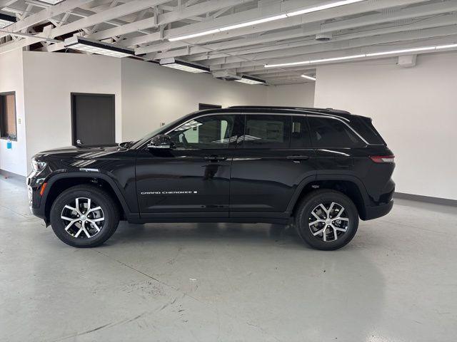 new 2025 Jeep Grand Cherokee car, priced at $46,860