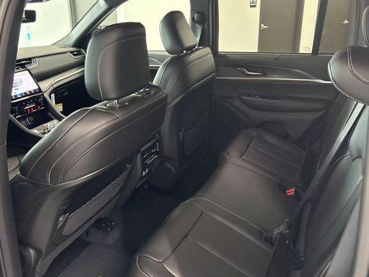 new 2025 Jeep Grand Cherokee car, priced at $46,860