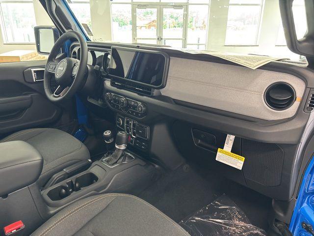 new 2025 Jeep Gladiator car, priced at $46,234