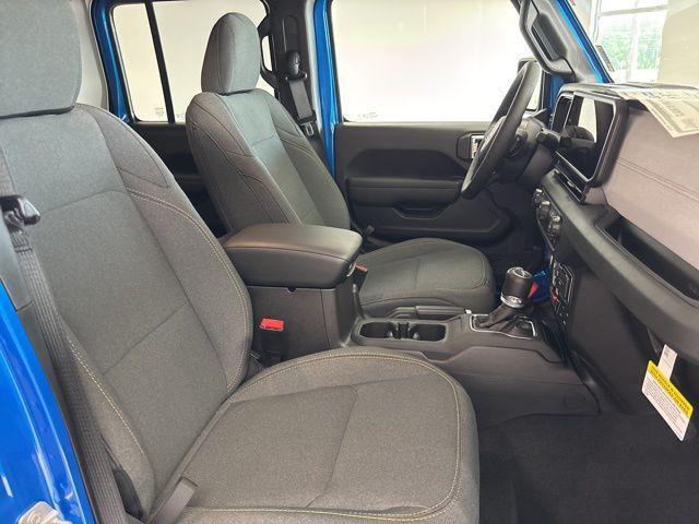 new 2025 Jeep Gladiator car, priced at $46,234