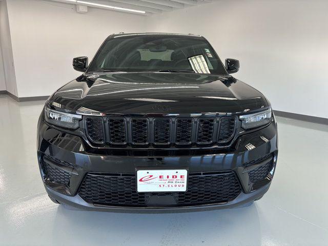 new 2024 Jeep Grand Cherokee car, priced at $39,860