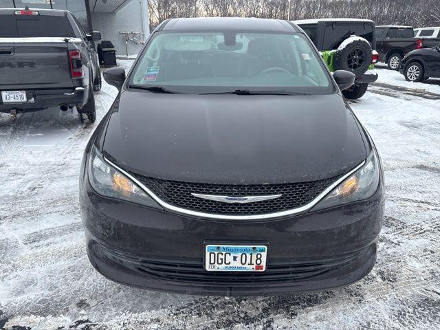 used 2017 Chrysler Pacifica car, priced at $9,000