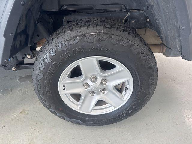 used 2021 Jeep Gladiator car, priced at $29,500