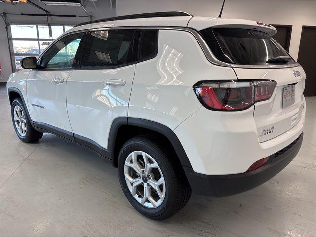 new 2025 Jeep Compass car, priced at $25,006