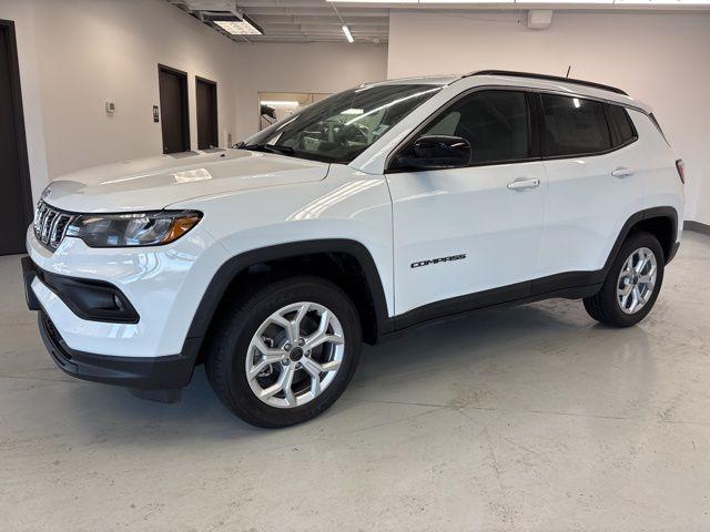 new 2025 Jeep Compass car, priced at $25,006