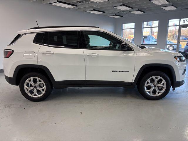 new 2025 Jeep Compass car, priced at $25,006