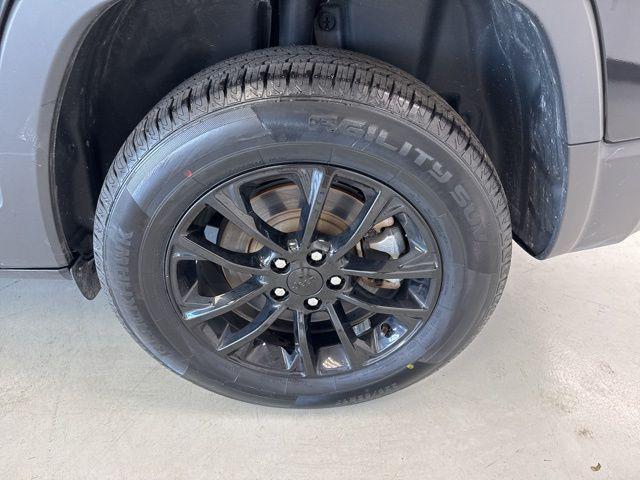 used 2023 Jeep Cherokee car, priced at $22,000