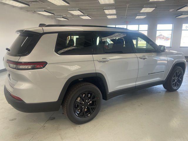 new 2025 Jeep Grand Cherokee L car, priced at $43,233