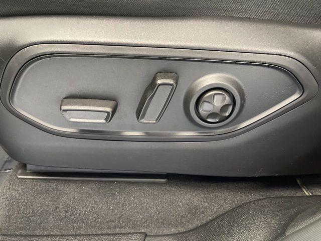 new 2025 Jeep Grand Cherokee L car, priced at $43,233