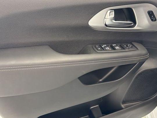 new 2026 Chrysler Pacifica car, priced at $54,493