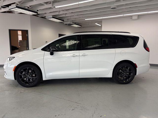 new 2026 Chrysler Pacifica car, priced at $54,493