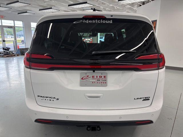 new 2026 Chrysler Pacifica car, priced at $54,493