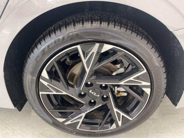 used 2025 Kia K5 car, priced at $27,500