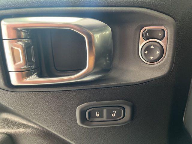 new 2025 Jeep Gladiator car, priced at $44,464