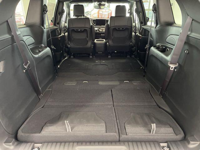 new 2025 Chrysler Pacifica car, priced at $41,596